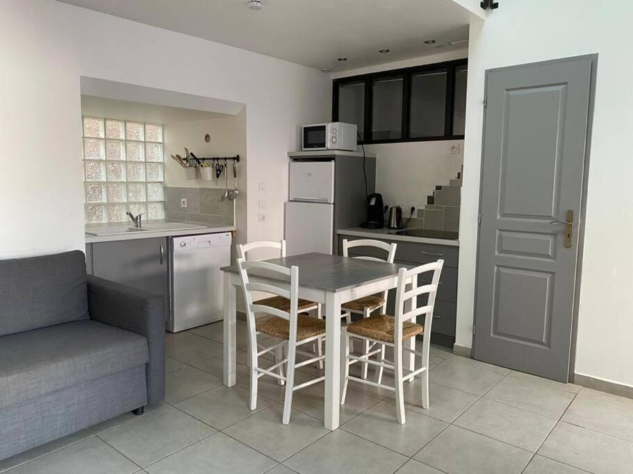 Gite Le Patio Villa Bourg-Saint-Andéol Екстериор снимка